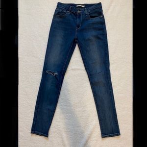 Levi’s 721 high rise skinny jeans, size 28